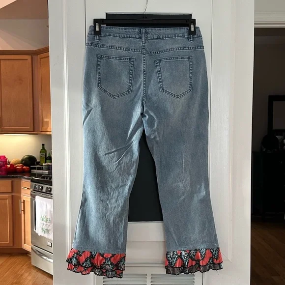 ✨A.Z.I. New York Whitewashed Bailey Jeans Removable Pleated Ruffle Hem Size 8✨ - Picture 3 of 6